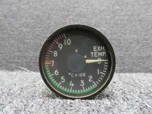 S207-6 Gates Learjet Exhaust Temperature Indicator (Foggy)